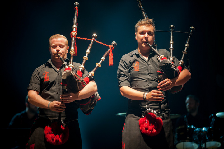 The Red Hot Chilli Pipers @ dranouter2015, picture 2, photographed by Devid Camerlynck - FrontView Magazine