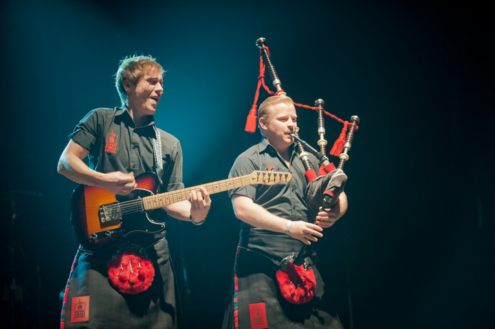 The Red Hot Chilli Pipers @ dranouter2015, picture 5, photographed by Devid Camerlynck - FrontView Magazine