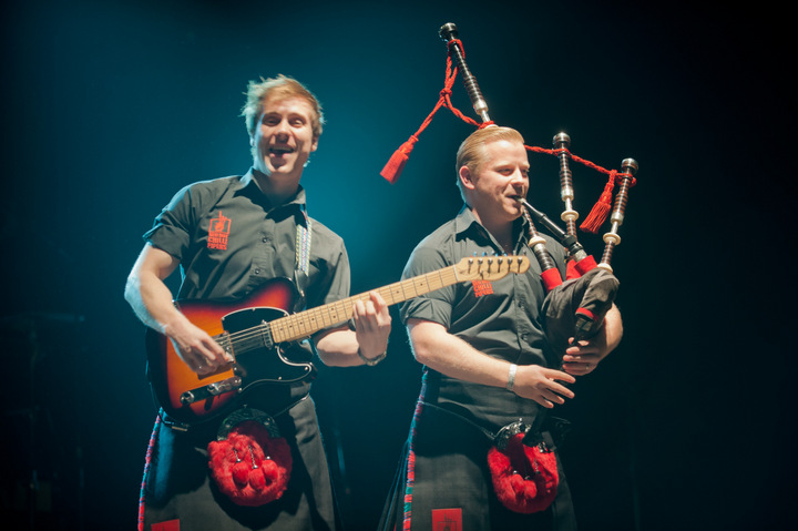 The Red Hot Chilli Pipers @ dranouter2015, picture 8, photographed by Devid Camerlynck - FrontView Magazine