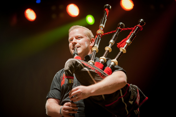 The Red Hot Chilli Pipers @ dranouter2015, picture 19, photographed by Devid Camerlynck - FrontView Magazine