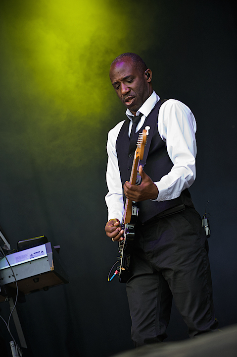 Billy Ocean @ Nostalgie Beach Festival, picture 2, photographed by James Van Roosbroeck - FrontView Magazine