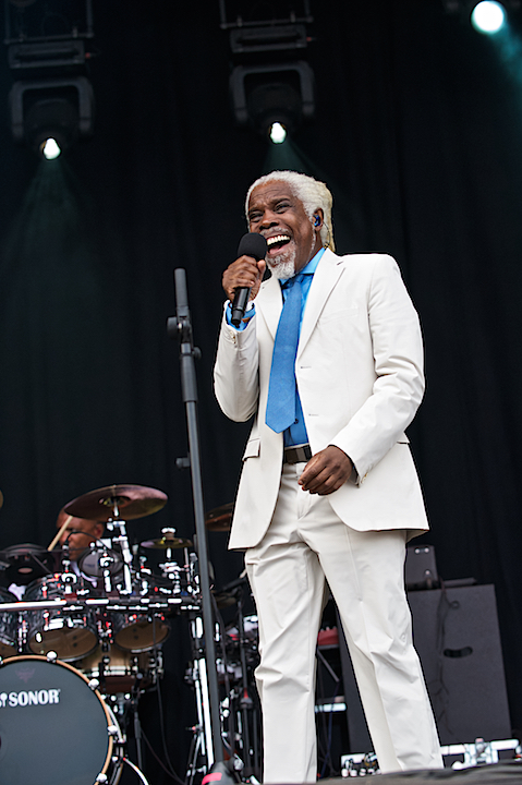 Billy Ocean @ Nostalgie Beach Festival, picture 10, photographed by James Van Roosbroeck - FrontView Magazine