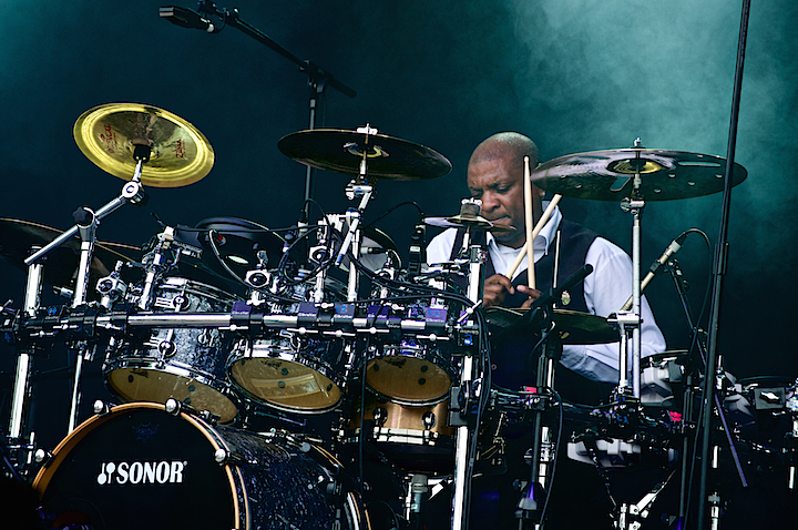 Billy Ocean @ Nostalgie Beach Festival, picture 27, photographed by James Van Roosbroeck - FrontView Magazine
