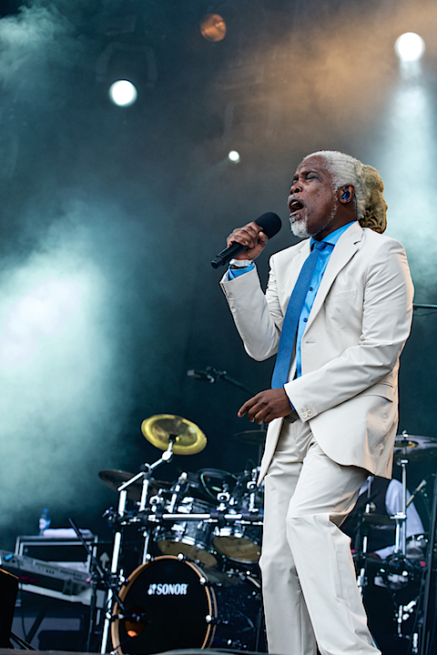Billy Ocean @ Nostalgie Beach Festival, picture 35, photographed by James Van Roosbroeck - FrontView Magazine