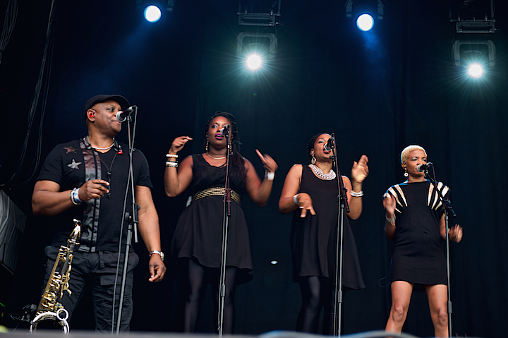 Billy Ocean @ Nostalgie Beach Festival, picture 38, photographed by James Van Roosbroeck - FrontView Magazine