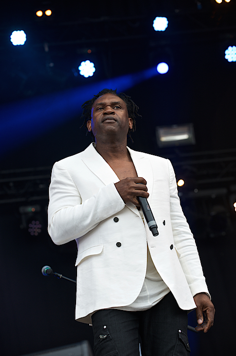 Dr Alban @ Nostalgie Beach Festival, picture 14, photographed by James Van Roosbroeck - FrontView Magazine