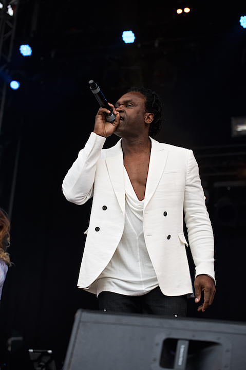 Dr Alban @ Nostalgie Beach Festival, picture 17, photographed by James Van Roosbroeck - FrontView Magazine