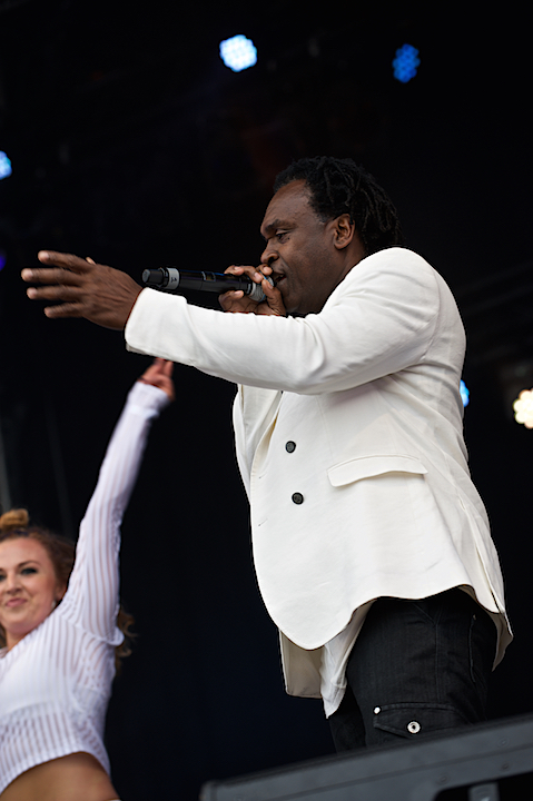 Dr Alban @ Nostalgie Beach Festival, picture 18, photographed by James Van Roosbroeck - FrontView Magazine