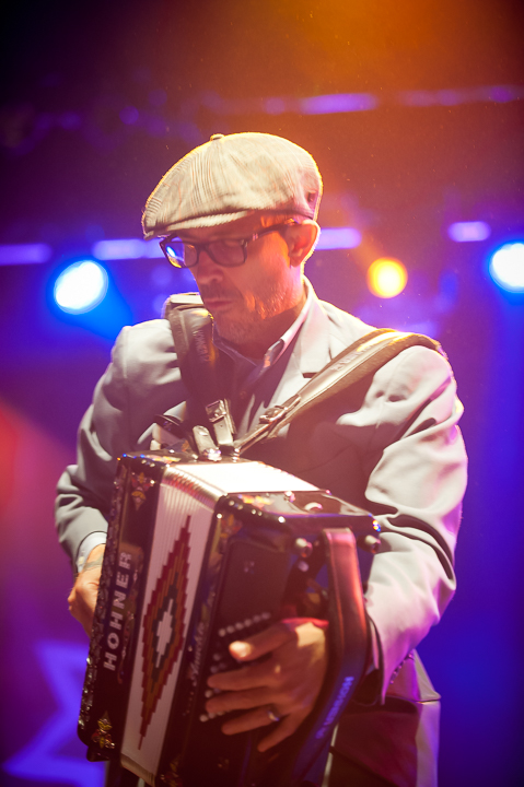 Flogging Molly @ dranouter 2015, picture 8, photographed by Devid Camerlynck - FrontView Magazine