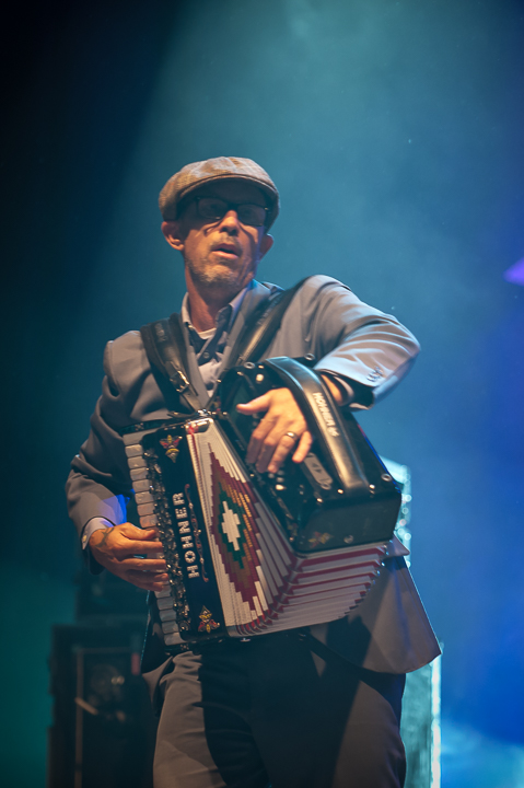 Flogging Molly @ dranouter 2015, picture 14, photographed by Devid Camerlynck - FrontView Magazine