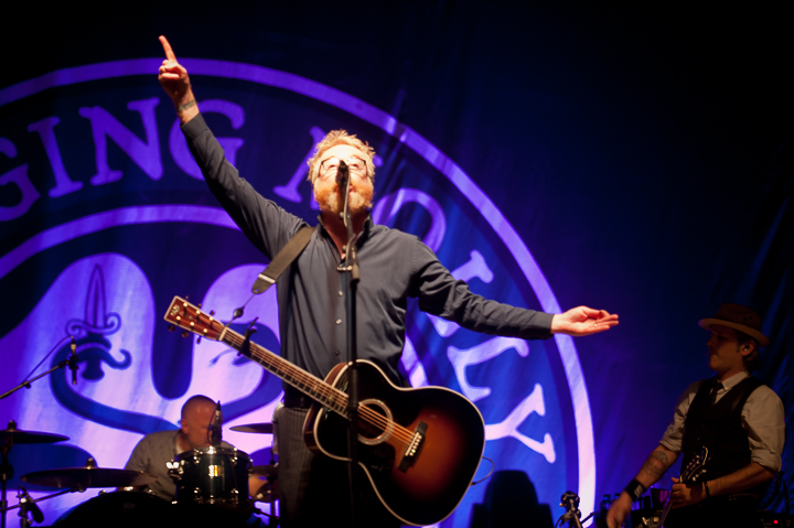 Flogging Molly @ dranouter 2015, picture 15, photographed by Devid Camerlynck - FrontView Magazine