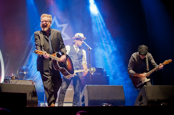 Flogging Molly @ dranouter 2015, picture 31, photographed by Devid Camerlynck - FrontView Magazine
