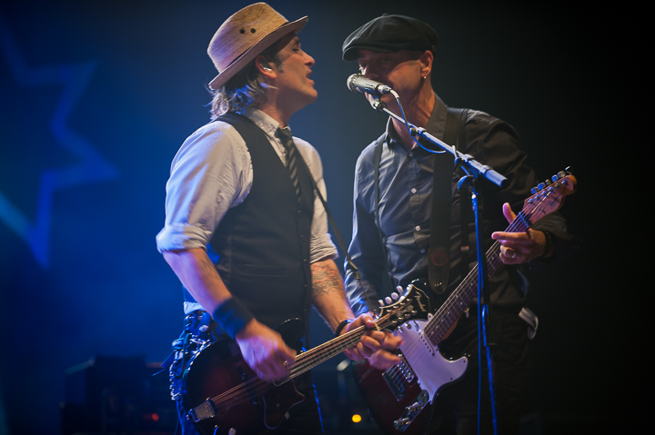 Flogging Molly @ dranouter 2015, picture 39, photographed by Devid Camerlynck - FrontView Magazine