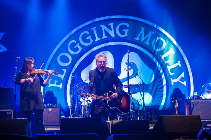 Flogging Molly @ dranouter 2015, picture 44, photographed by Devid Camerlynck - FrontView Magazine