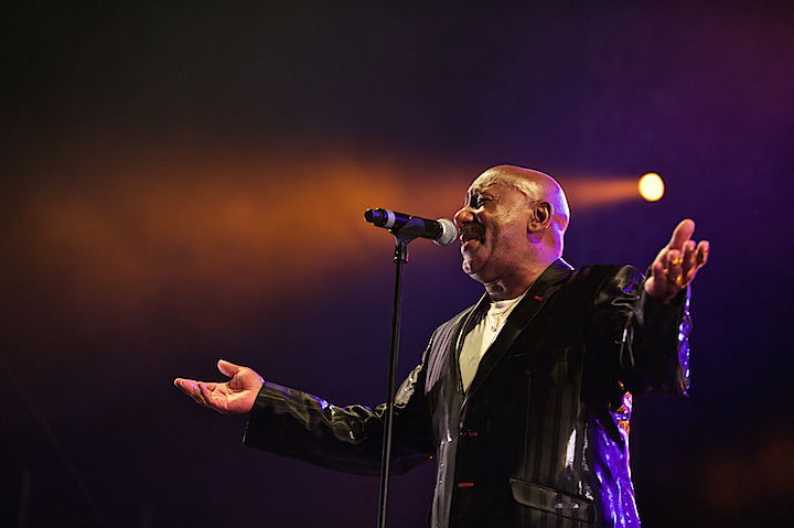 Hot Chocolate @ Nostalgie Beach Festival, picture 5, photographed by James Van Roosbroeck - FrontView Magazine