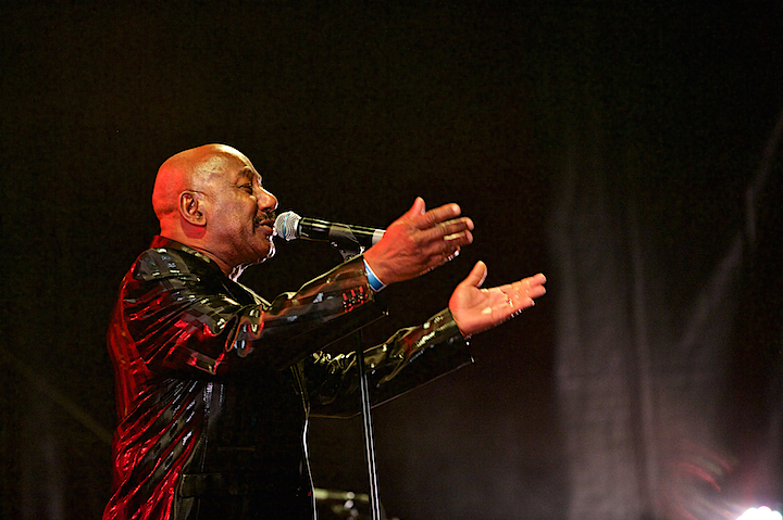 Hot Chocolate @ Nostalgie Beach Festival, picture 12, photographed by James Van Roosbroeck - FrontView Magazine