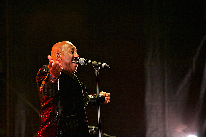 Hot Chocolate @ Nostalgie Beach Festival, picture 13, photographed by James Van Roosbroeck - FrontView Magazine