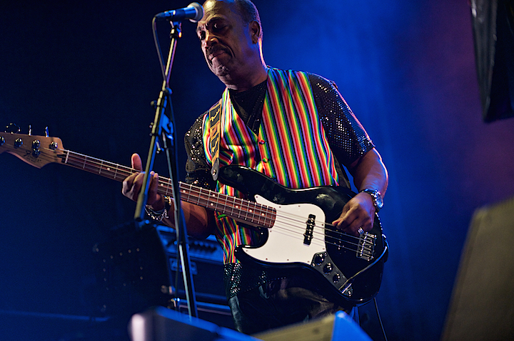 Hot Chocolate @ Nostalgie Beach Festival, picture 24, photographed by James Van Roosbroeck - FrontView Magazine