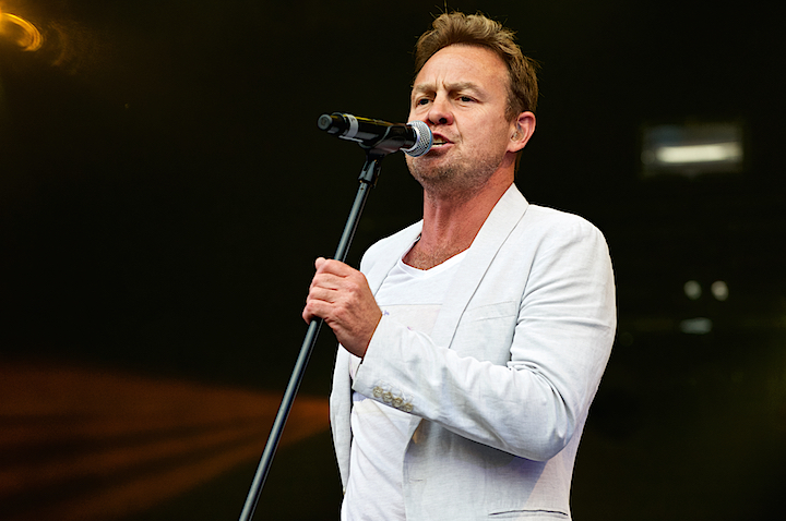 Jason Donovan @ Nostalgie Beach Festival, picture 14, photographed by James Van Roosbroeck - FrontView Magazine