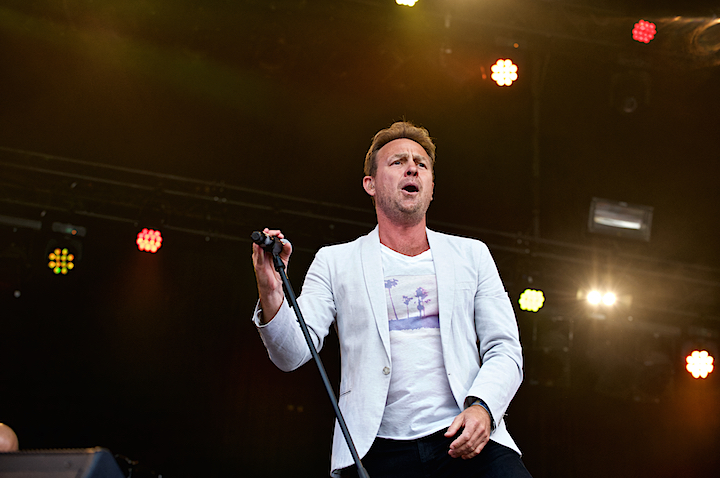 Jason Donovan @ Nostalgie Beach Festival, picture 19, photographed by James Van Roosbroeck - FrontView Magazine
