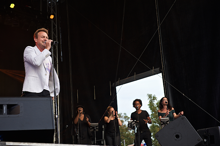 Jason Donovan @ Nostalgie Beach Festival, picture 23, photographed by James Van Roosbroeck - FrontView Magazine