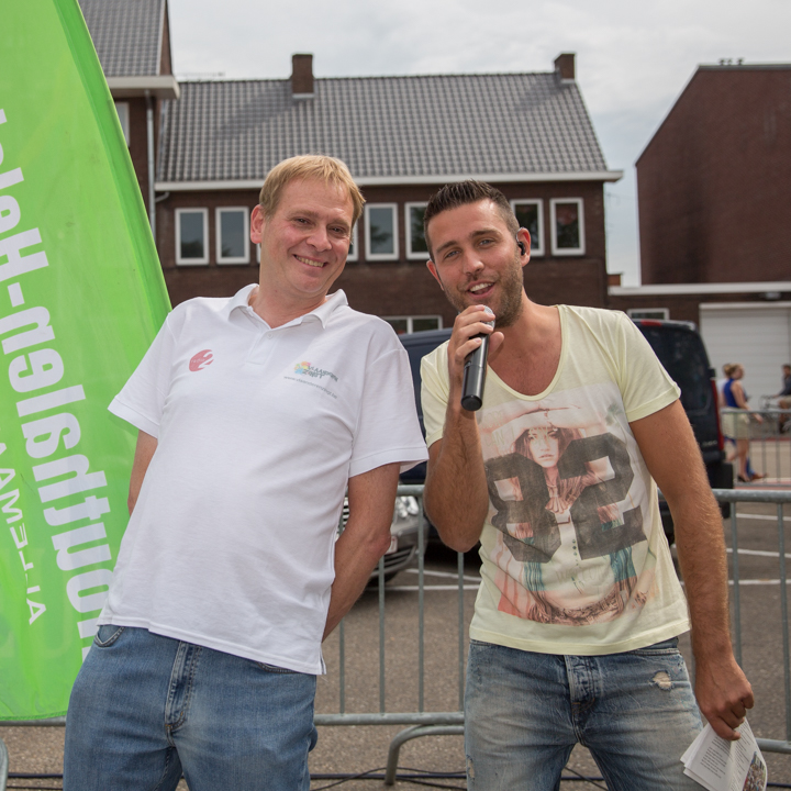 Maarten Cox & Sfeer @ Limburg Zingt 2015 te Houthalen-Helchteren, picture 5, photographed by Guy Danneels - FrontView Magazine