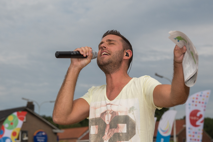 Maarten Cox & Sfeer @ Limburg Zingt 2015 te Houthalen-Helchteren, picture 10, photographed by Guy Danneels - FrontView Magazine