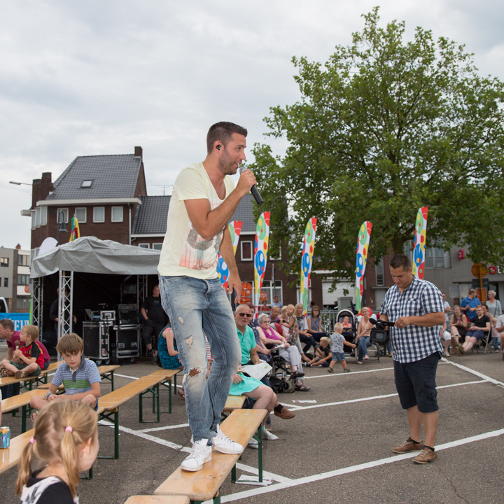 Maarten Cox & Sfeer @ Limburg Zingt 2015 te Houthalen-Helchteren, picture 35, photographed by Guy Danneels - FrontView Magazine