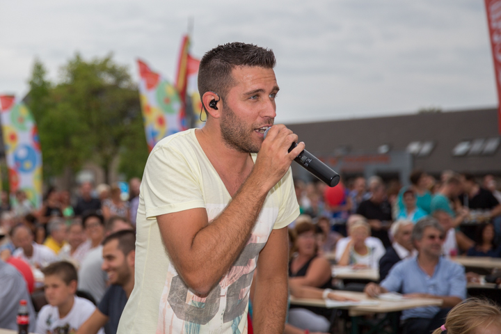 Maarten Cox & Sfeer @ Limburg Zingt 2015 te Houthalen-Helchteren, picture 36, photographed by Guy Danneels - FrontView Magazine