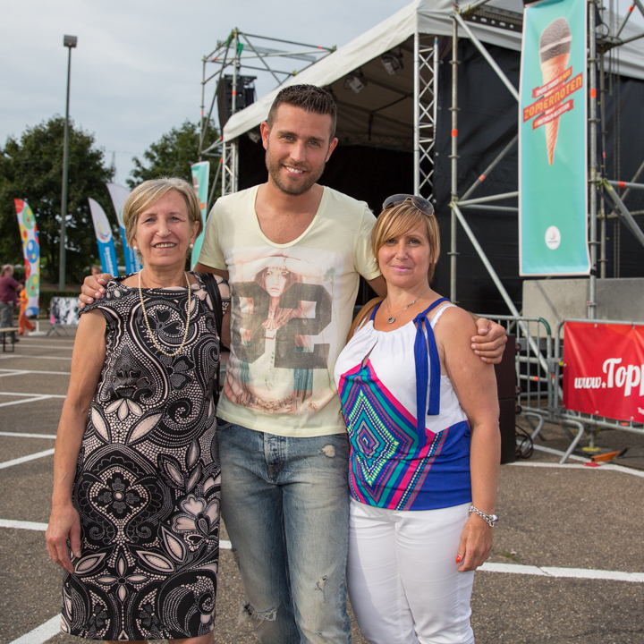 Maarten Cox & Sfeer @ Limburg Zingt 2015 te Houthalen-Helchteren, picture 75, photographed by Guy Danneels - FrontView Magazine
