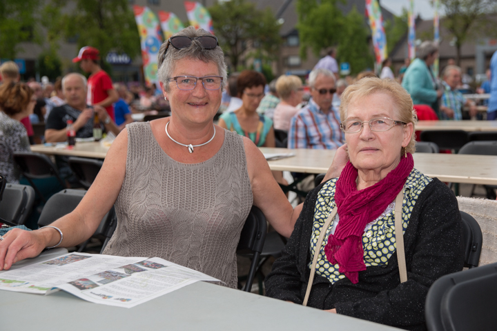 Publieksfoto's & Sfeer @ Limburg Zingt 2015 te Houthalen-Helchteren, picture 4, photographed by Guy Danneels - FrontView Magazine