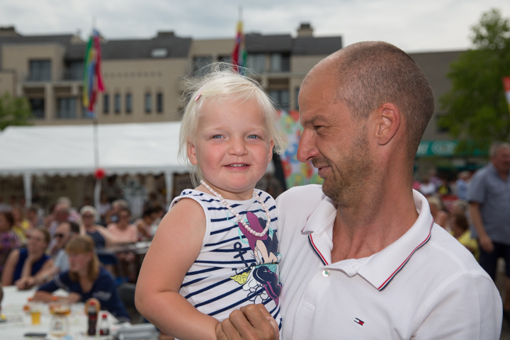 Publieksfoto's & Sfeer @ Limburg Zingt 2015 te Houthalen-Helchteren, picture 27, photographed by Guy Danneels - FrontView Magazine