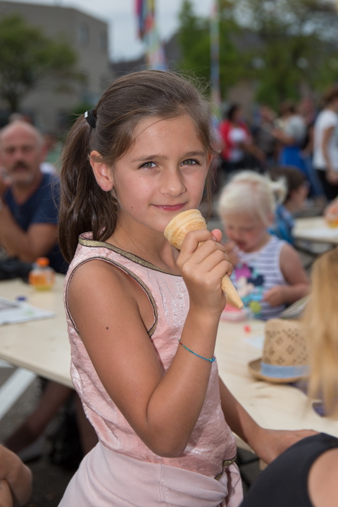 Publieksfoto's & Sfeer @ Limburg Zingt 2015 te Houthalen-Helchteren, picture 29, photographed by Guy Danneels - FrontView Magazine