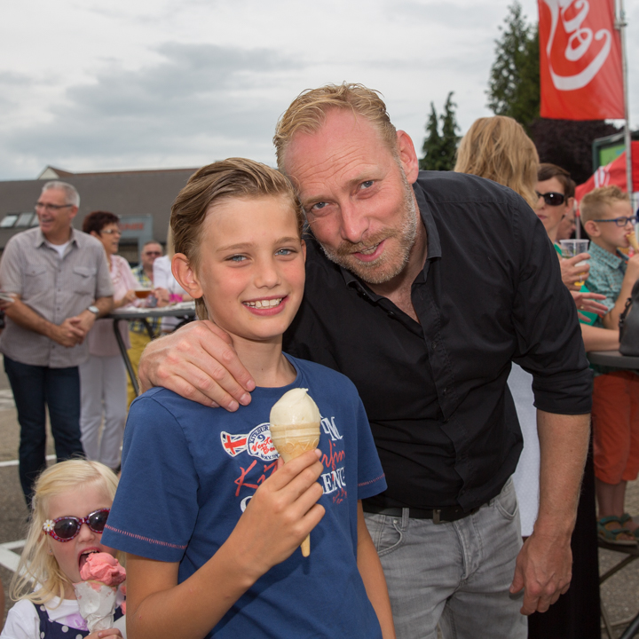 Publieksfoto's & Sfeer @ Limburg Zingt 2015 te Houthalen-Helchteren, picture 37, photographed by Guy Danneels - FrontView Magazine