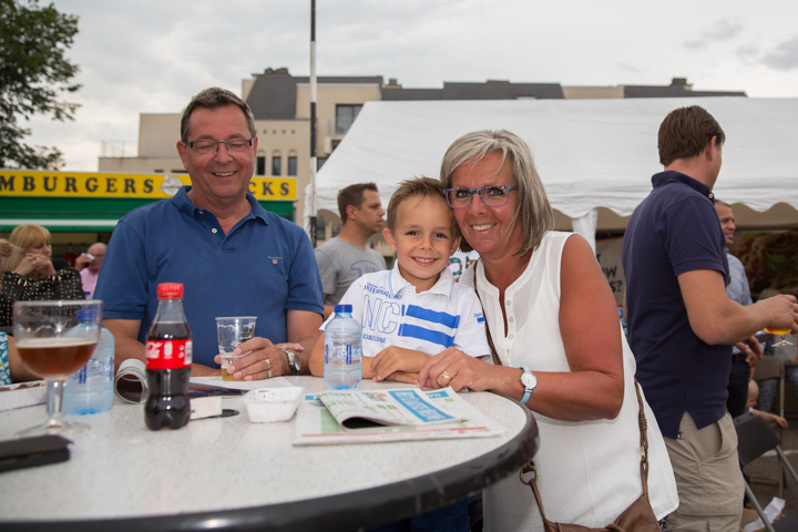 Publieksfoto's & Sfeer @ Limburg Zingt 2015 te Houthalen-Helchteren, picture 42, photographed by Guy Danneels - FrontView Magazine