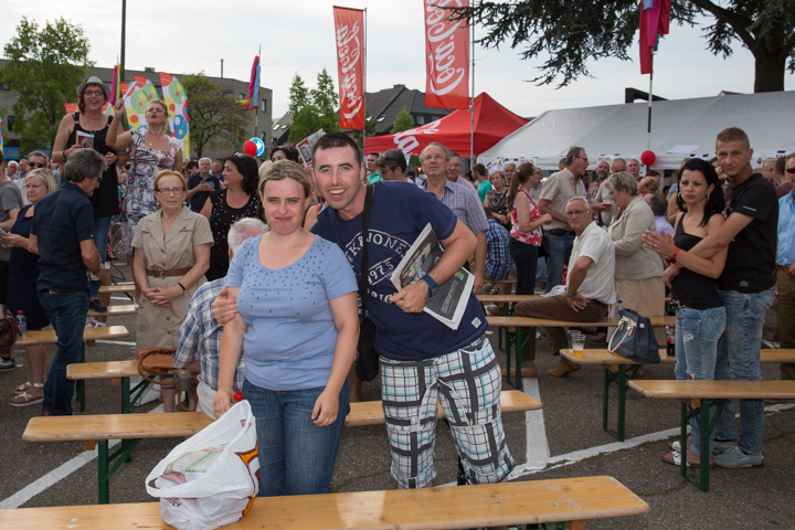 Publieksfoto's & Sfeer @ Limburg Zingt 2015 te Houthalen-Helchteren, picture 73, photographed by Guy Danneels - FrontView Magazine