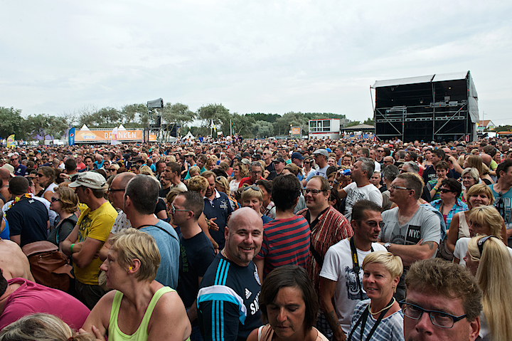 Sfeerbeelden @ Nostalgie Beach Festival, foto 2, foto's door James Van Roosbroeck - FrontView Magazine