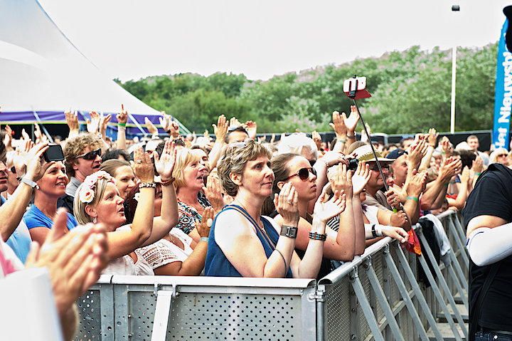 Sfeerbeelden @ Nostalgie Beach Festival, foto 8, foto's door James Van Roosbroeck - FrontView Magazine