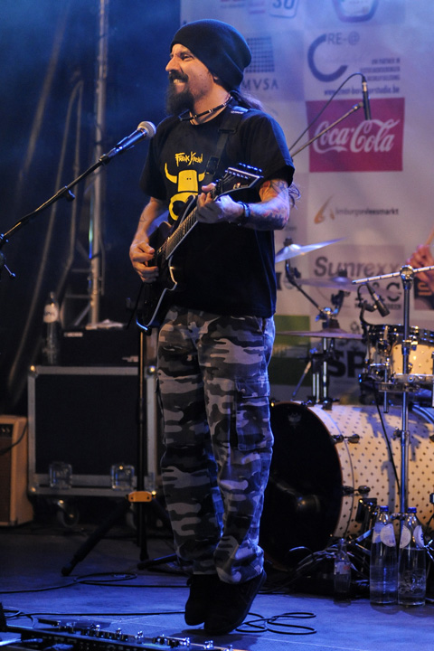 The Apes @ Lommel Swingt, picture 17, photographed by Paul Nouwen - FrontView Magazine