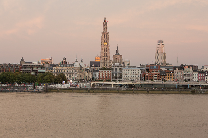 Sfeer @ Linkerwoofer, picture 60, photographed by Marc Verdonck - FrontView Magazine