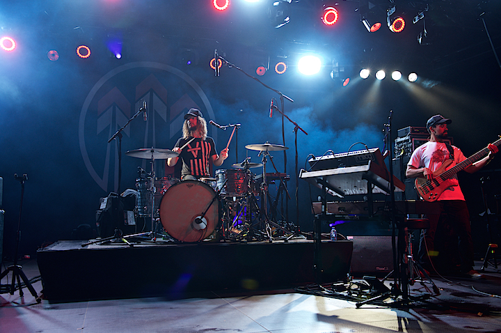 John Butler Trio @ OLT Rivierenhof, picture 4, photographed by James Van Roosbroeck - FrontView Magazine