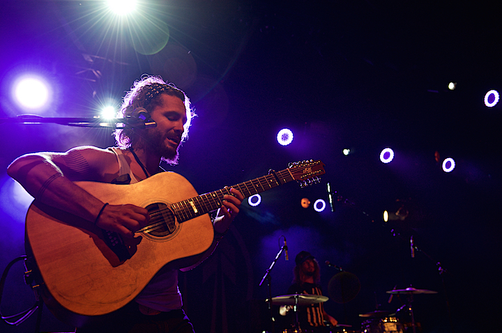 John Butler Trio @ OLT Rivierenhof, picture 10, photographed by James Van Roosbroeck - FrontView Magazine