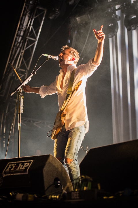 dEUS @ Feest in het Park 2015, picture 4, photographed by Jan van Hecke - FrontView Magazine