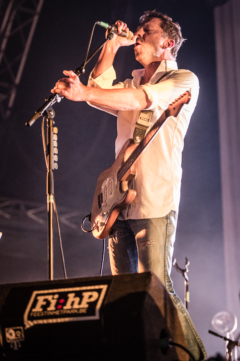 dEUS @ Feest in het Park 2015, picture 17, photographed by Jan van Hecke - FrontView Magazine