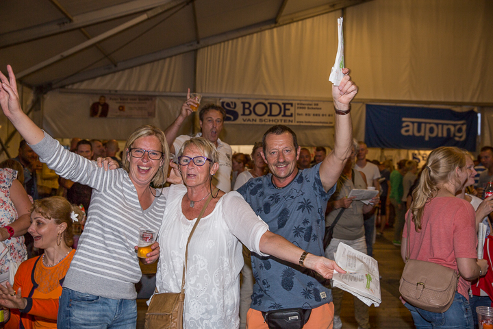 Podium & Sfeer @ Vlaanderen Zingt 2015 in Schoten, picture 30, photographed by Guy Danneels - FrontView Magazine