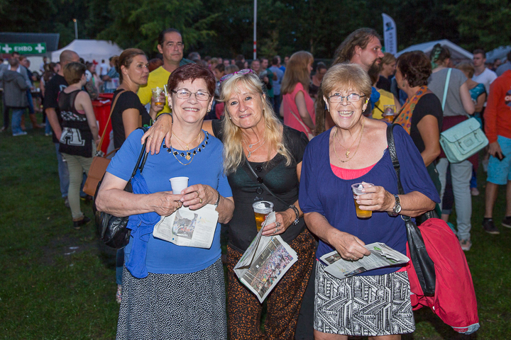 Podium & Sfeer @ Vlaanderen Zingt 2015 in Schoten, picture 45, photographed by Guy Danneels - FrontView Magazine