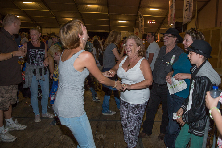 Podium & Sfeer @ Vlaanderen Zingt 2015 in Schoten, picture 73, photographed by Guy Danneels - FrontView Magazine