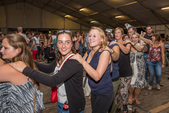 Podium & Sfeer @ Vlaanderen Zingt 2015 in Schoten, picture 126, photographed by Guy Danneels - FrontView Magazine