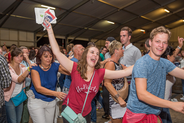 Podium & Sfeer @ Vlaanderen Zingt 2015 in Schoten, picture 128, photographed by Guy Danneels - FrontView Magazine