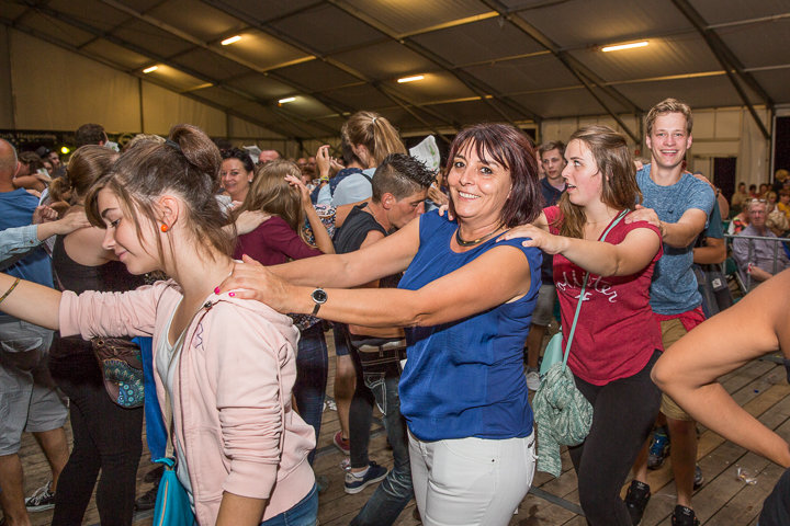 Podium & Sfeer @ Vlaanderen Zingt 2015 in Schoten, picture 130, photographed by Guy Danneels - FrontView Magazine